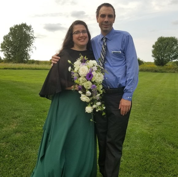 Meet your Posher, Sally - Picture 2 of 10